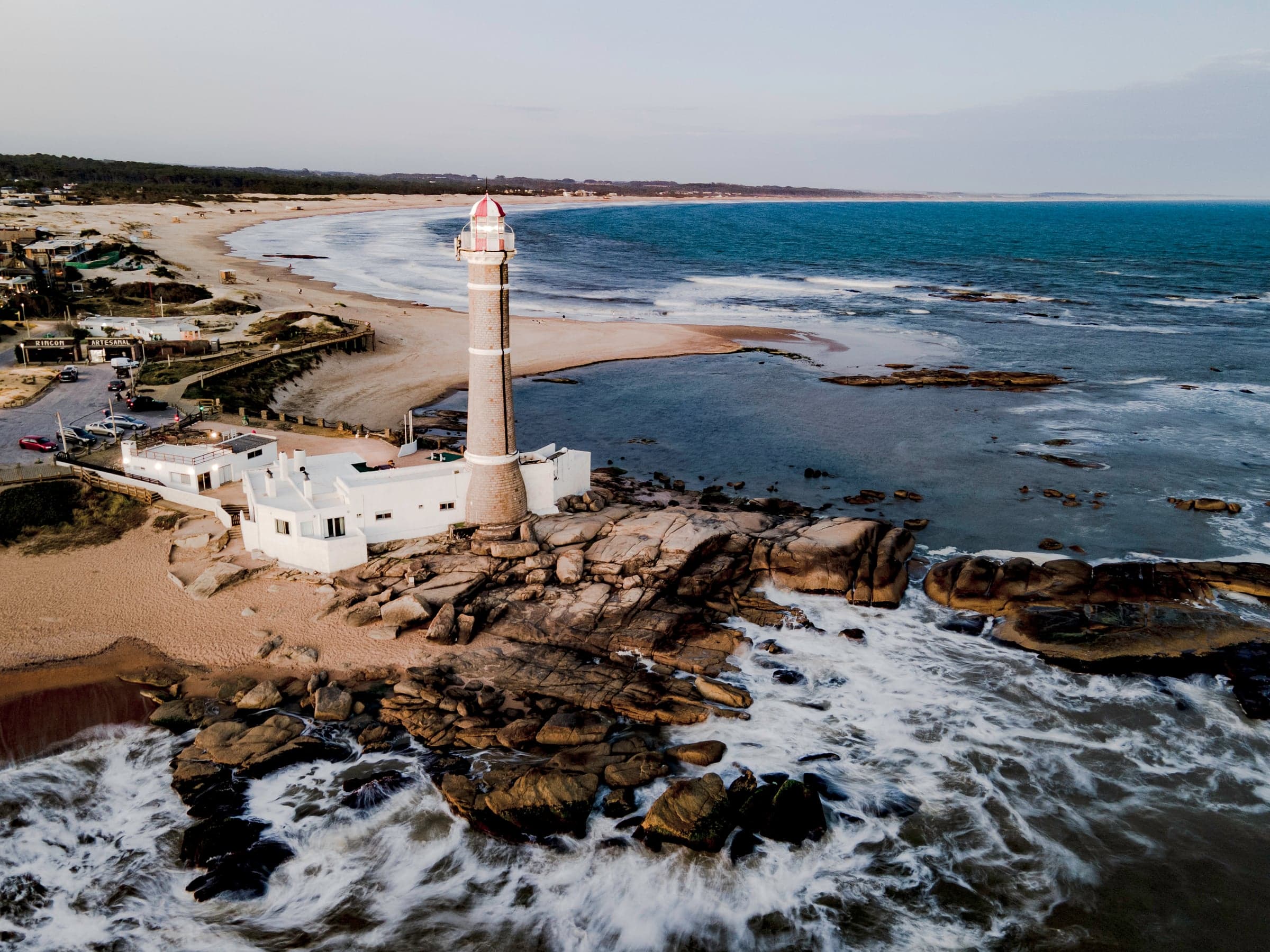 Más allá de la península: José Ignacio y Manantiales